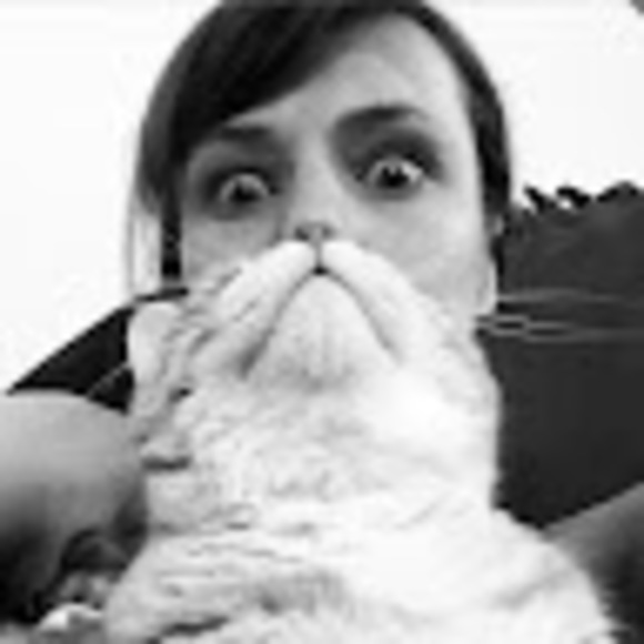 Meet your Posher, Janette - Picture 1 of 1